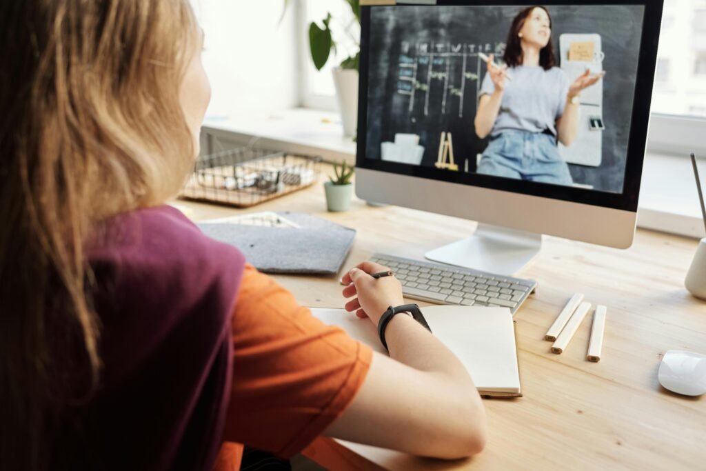 Linkedin Learning vs Udemy: Course Quality and Instructor Expertise